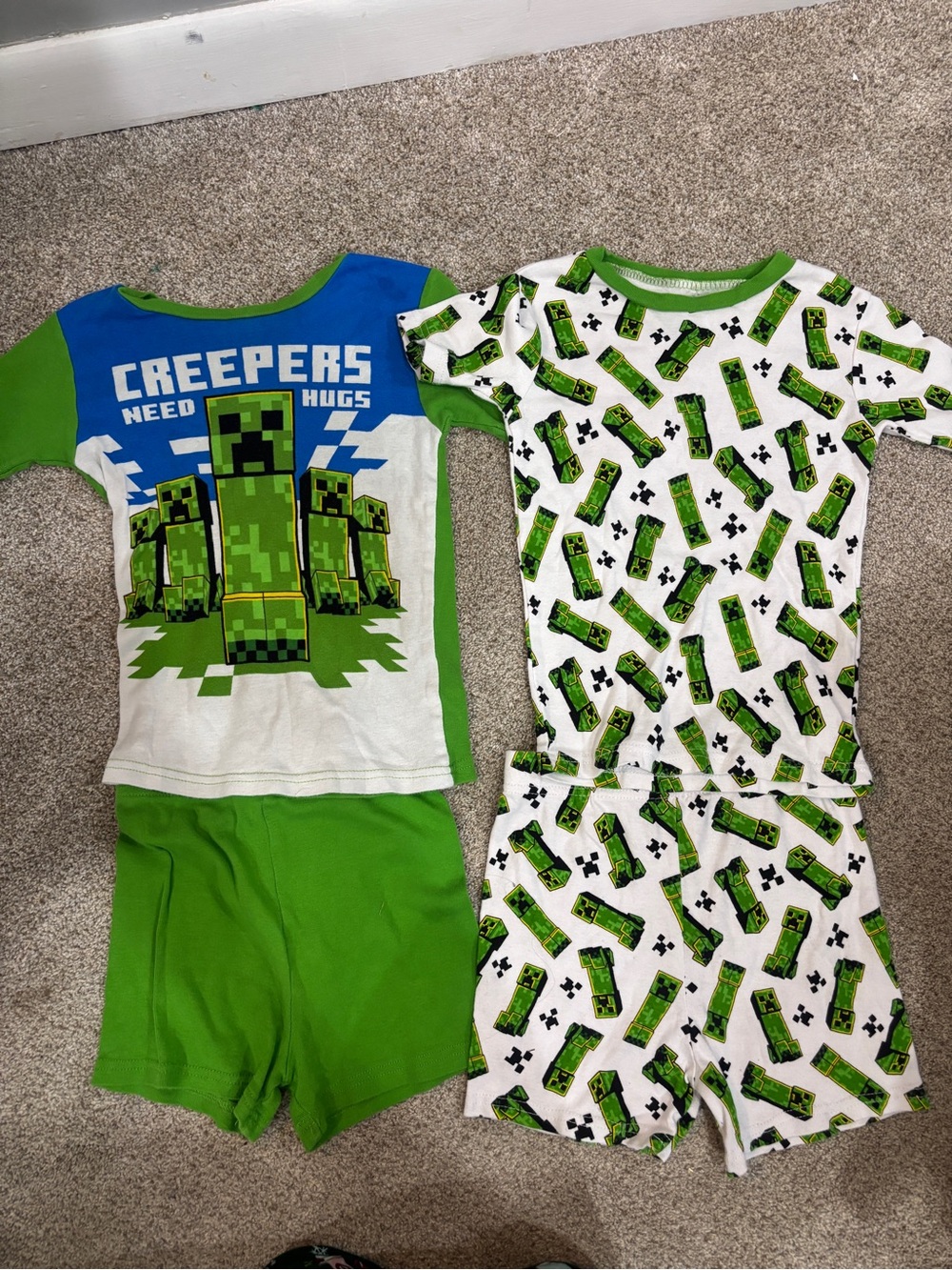 Minecraft pajama set shorts and short sleeve shirts size 8